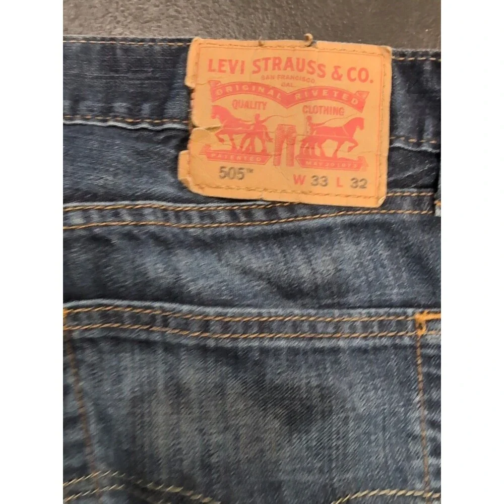 LEVI'S 505 BLUE DENIM STRAIGHT MEN'S SIZE 33 x 32   EUC